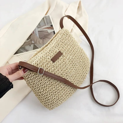 Effortlessly Stylish Summer Chic Messenger Bag Shopping & Dates